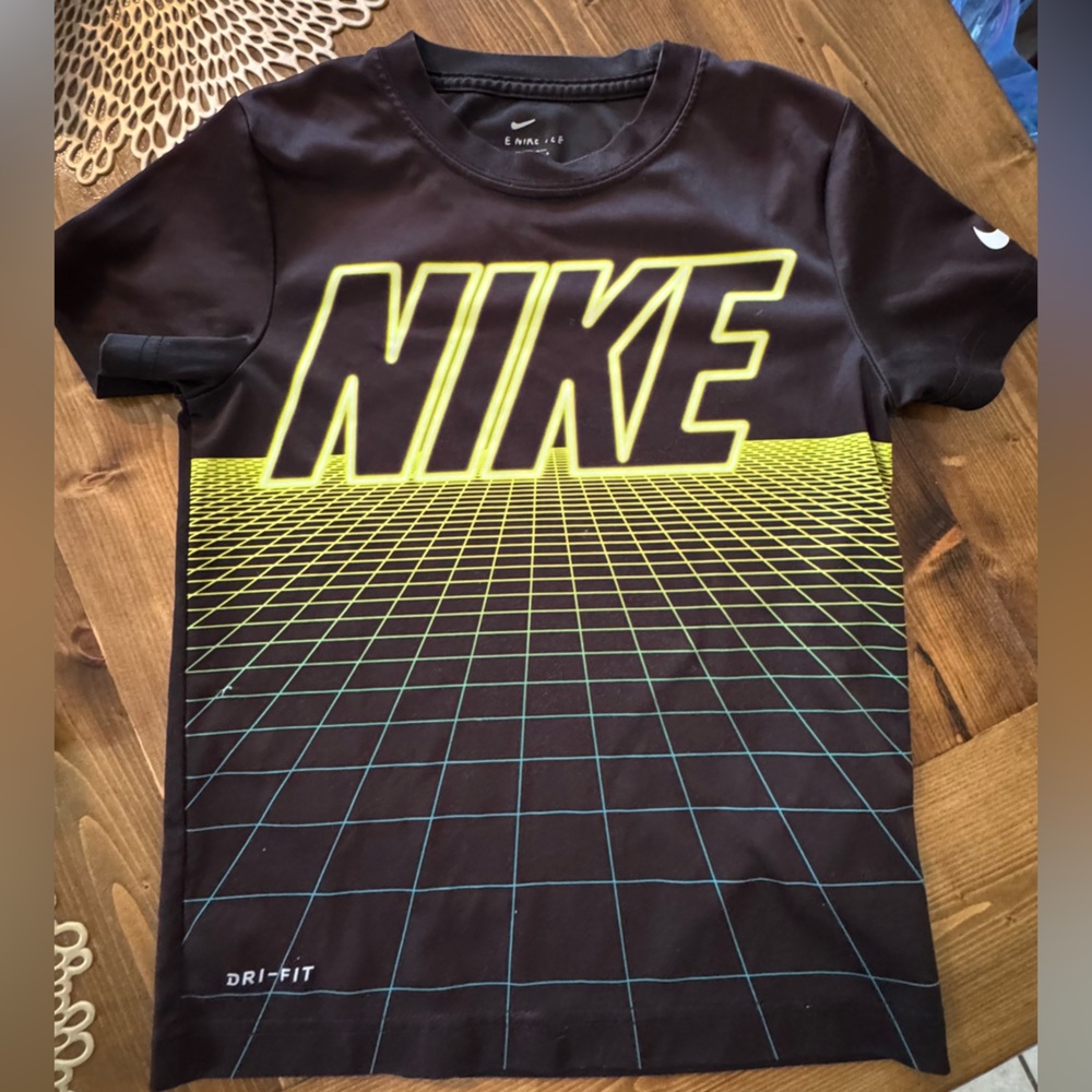 Nike Dri-Fit “Gridline” Graphic Tee | Black Neon Yellow | Youth Size M